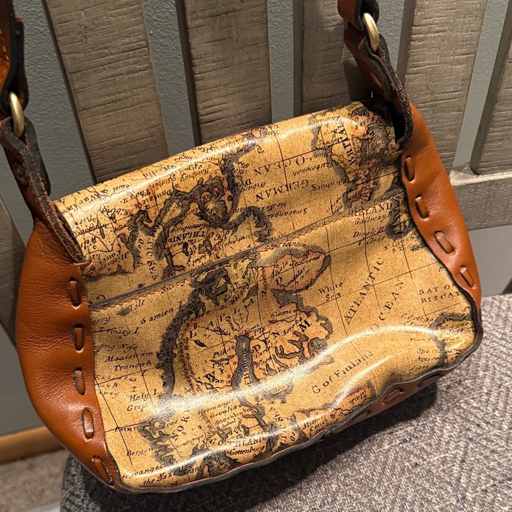 Vintage Map Print Leather Shoulder Bag - Picture 4 of 9